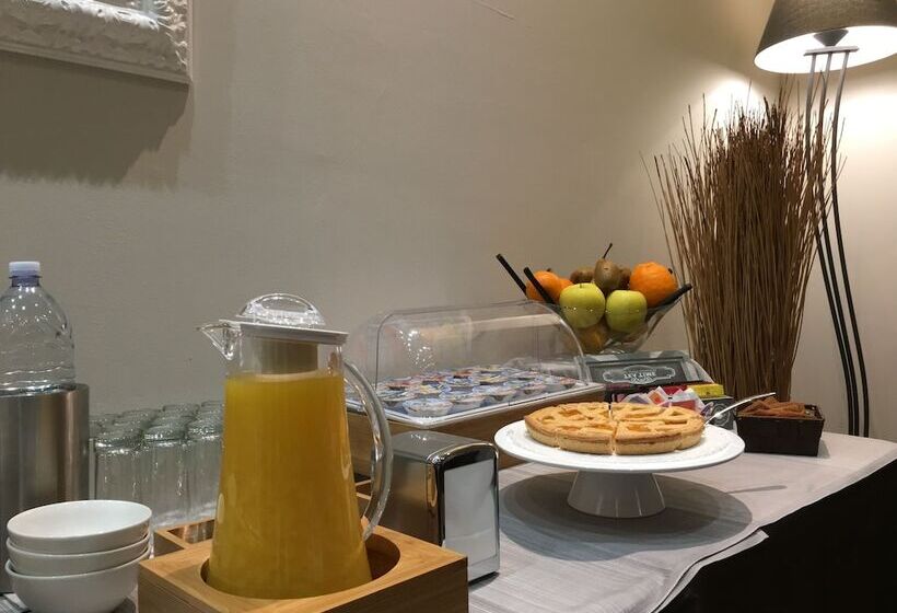 ホテル Est Piombino