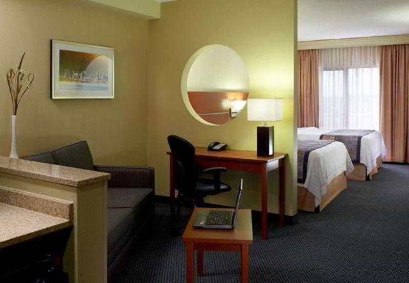 酒店 Fairfield Inn & Suites By Marriott Montreal Airport