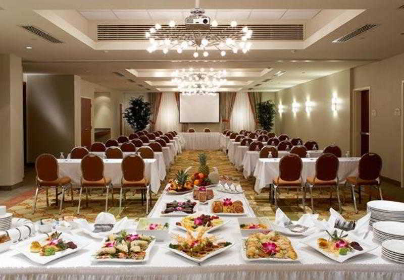 酒店 Fairfield Inn & Suites By Marriott Montreal Airport