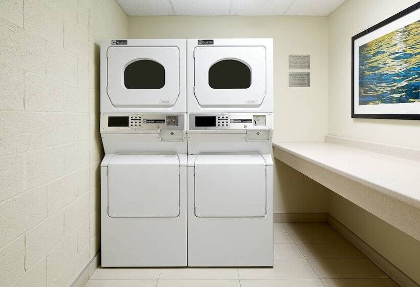 酒店 Fairfield Inn & Suites By Marriott Montreal Airport