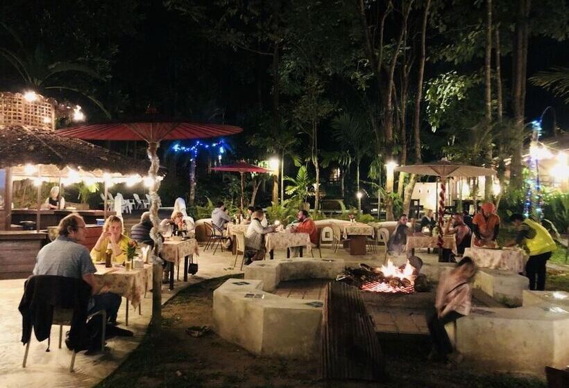 فندق Fern Resort Mae Hong Son