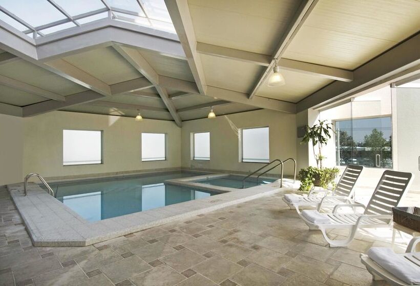 فندق Fiesta Inn Express Puebla Finsa