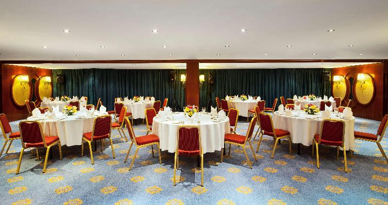 هتل Golden Tulip Sharjah