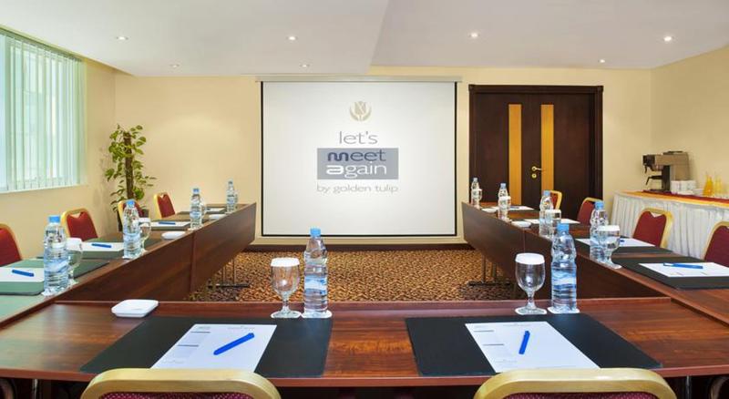 هتل Golden Tulip Sharjah