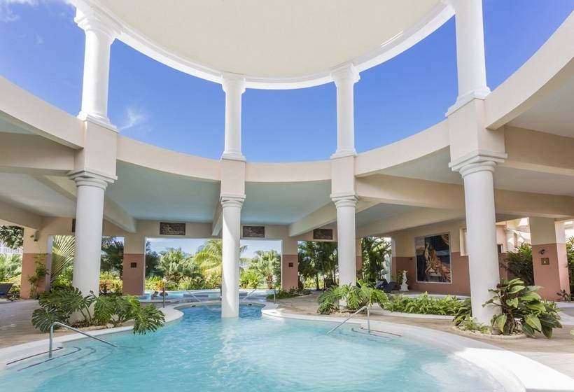 Grand Palladium Lady Hamilton Resort & Spa - All Inclusive