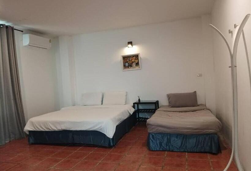 Отель Haad Piti Resort