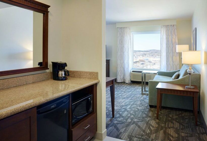 Отель Hampton Inn & Suites Saint John