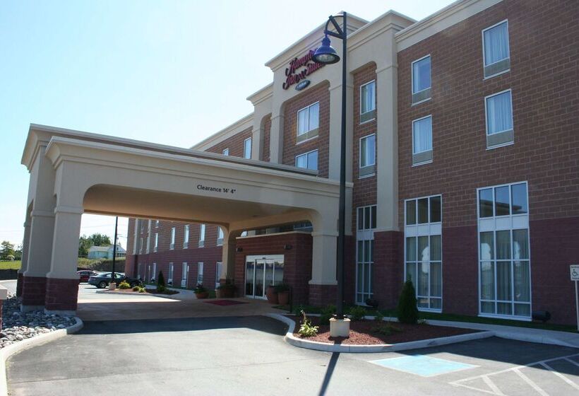 Отель Hampton Inn & Suites Saint John