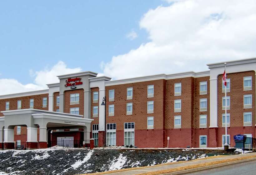 Отель Hampton Inn & Suites Saint John