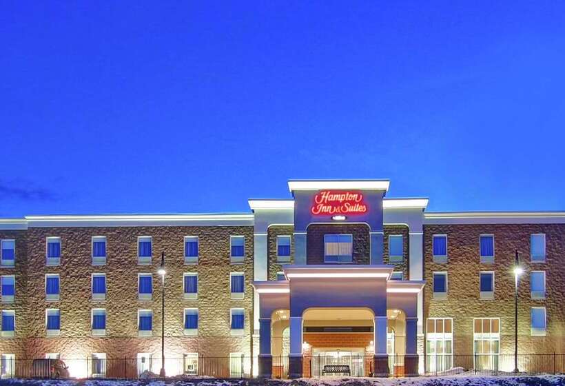 هتل Hampton Inn & Suites Saint John