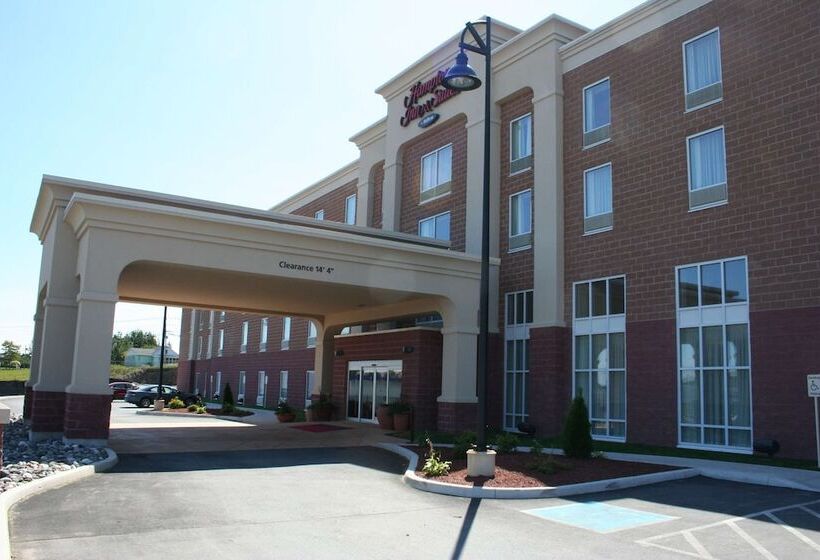 Отель Hampton Inn & Suites Saint John