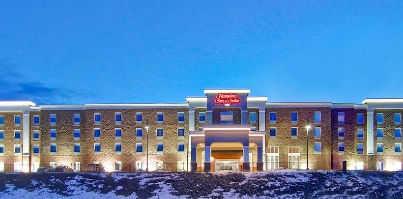 Отель Hampton Inn & Suites Saint John