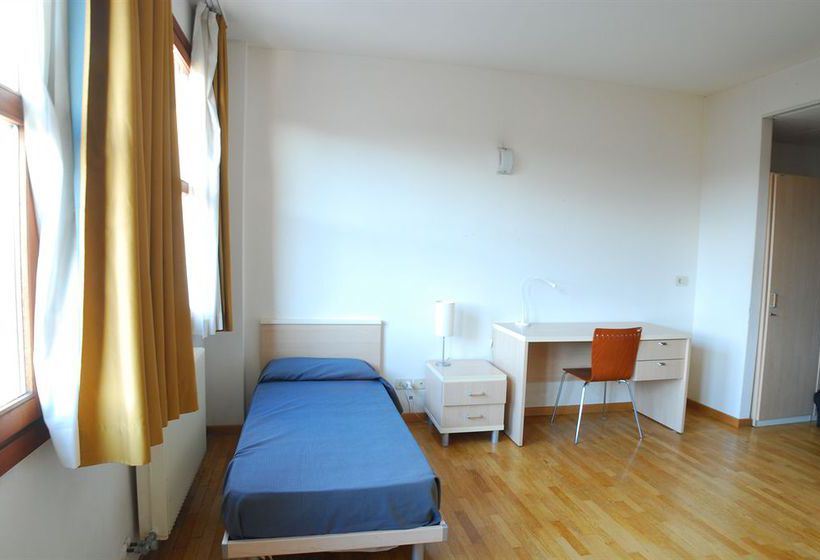 هتل Sunny Terrace Hostel
