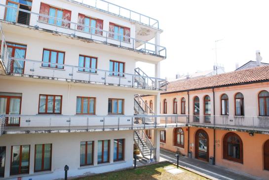 בית מלון כפרי Sunny Terrace Hostel