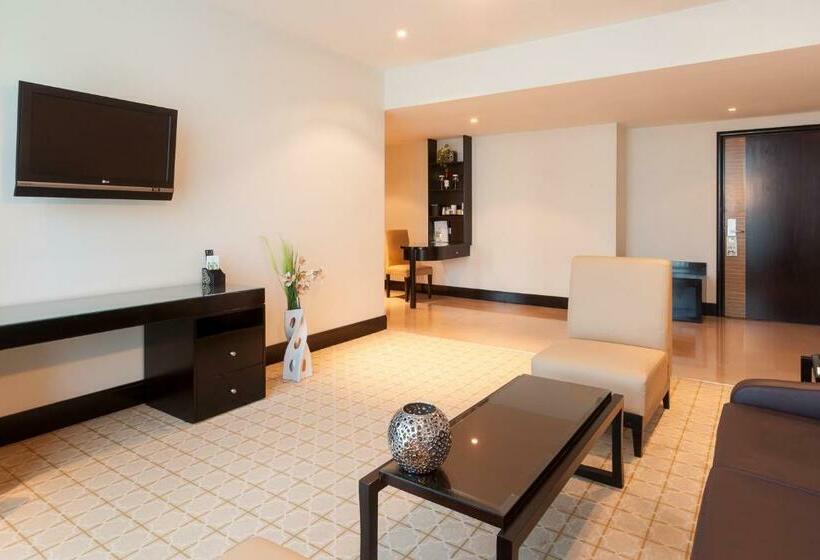 هتل Holiday Inn Dubai Al Barsha, An Ihg