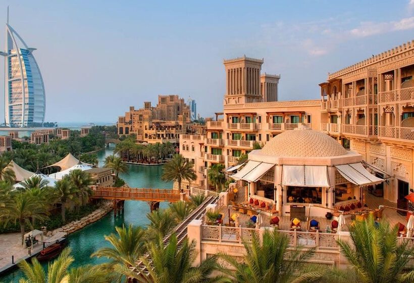 هتل Holiday Inn Dubai Al Barsha, An Ihg