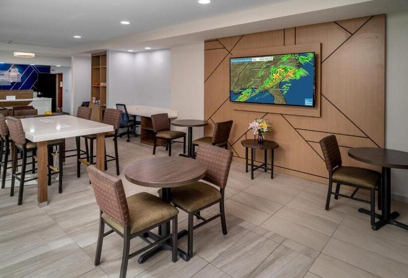 בית מלון כפרי Holiday Inn Express Charleston/kanawha City, An Ihg