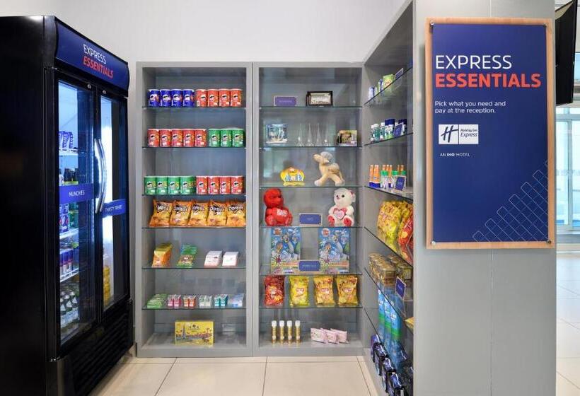 هتل Holiday Inn Express Dubai Internet City, An Ihg