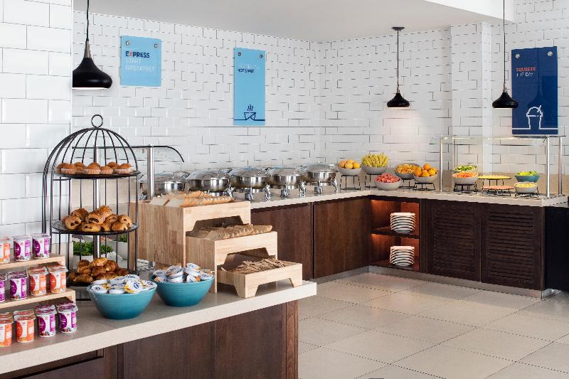 هتل Holiday Inn Express Dubai, Jumeirah, An Ihg