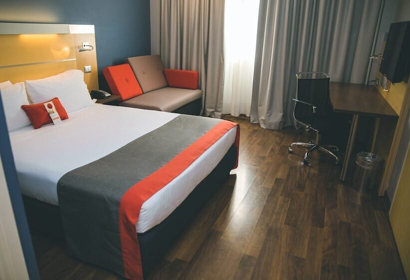 호텔 Holiday Inn Express Milan Malpensa Airport, An Ihg