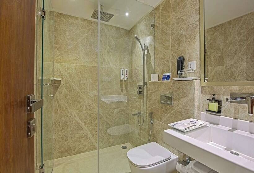 Отель Hrj Sarovar Portico Indore