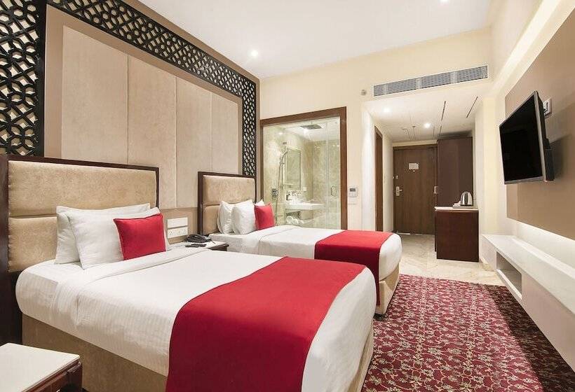 Отель Hrj Sarovar Portico Indore