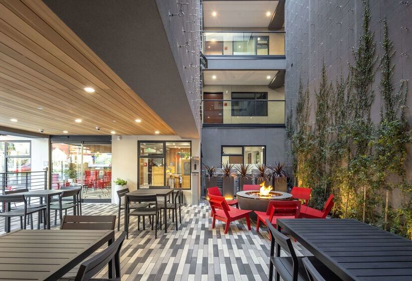 Infinity Hotel San Francisco, Tapestry Collection By Hilton