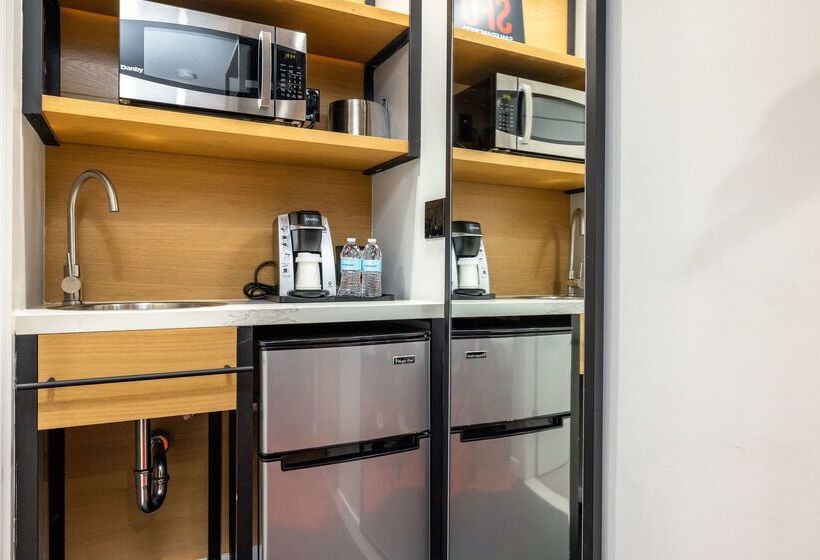 Infinity Hotel San Francisco, Tapestry Collection By Hilton