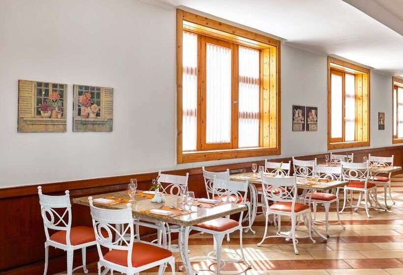 בית מלון כפרי Jaz Neo Reef Marsa