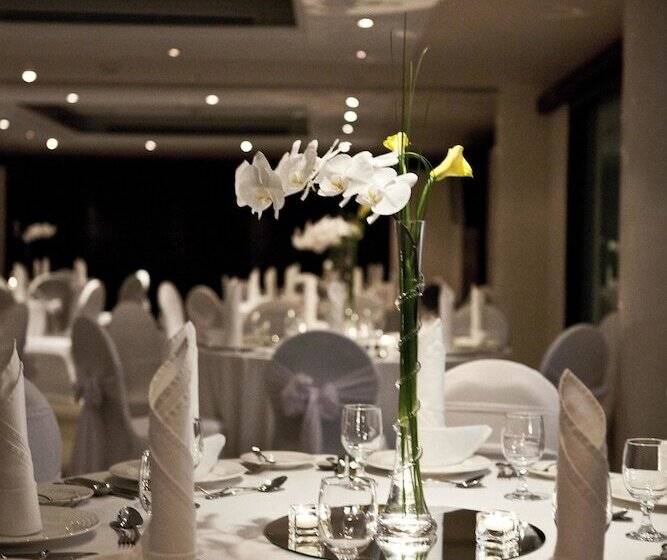 Kingsgate Hotel By Millennium