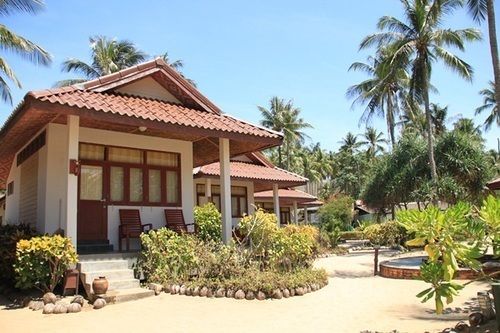 בית מלון כפרי Koh Mook Charlie Beach Resort