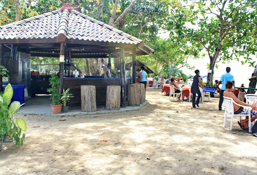 בית מלון כפרי Koh Mook Charlie Beach Resort