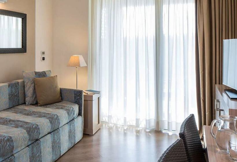 فندق Resort Lake Garda