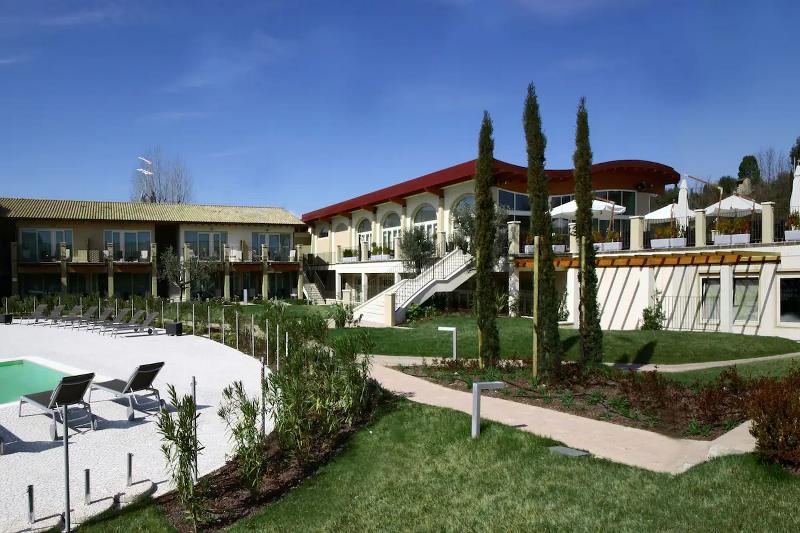 فندق Resort Lake Garda