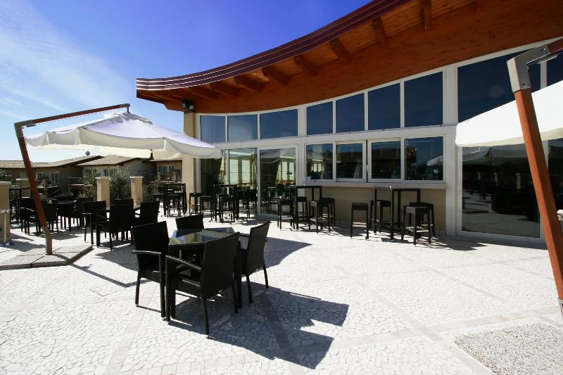 فندق Resort Lake Garda