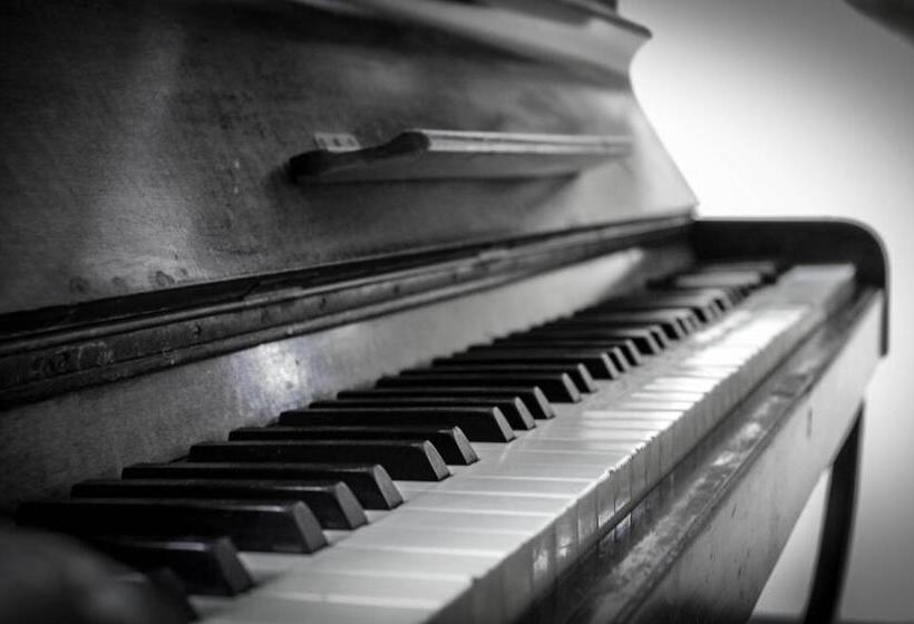 Отель Lapida Garden