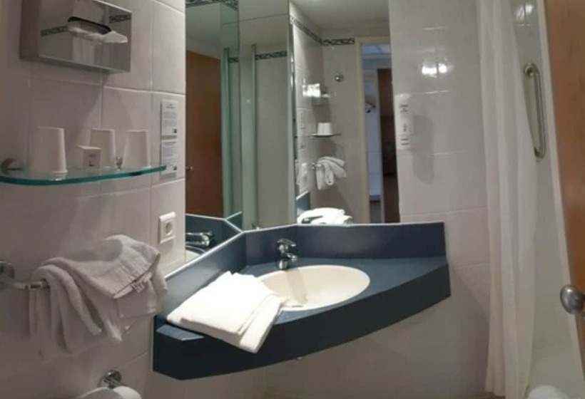 Отель Le Domaine Des Fontaines   Hôtel & Petit Déjeuner