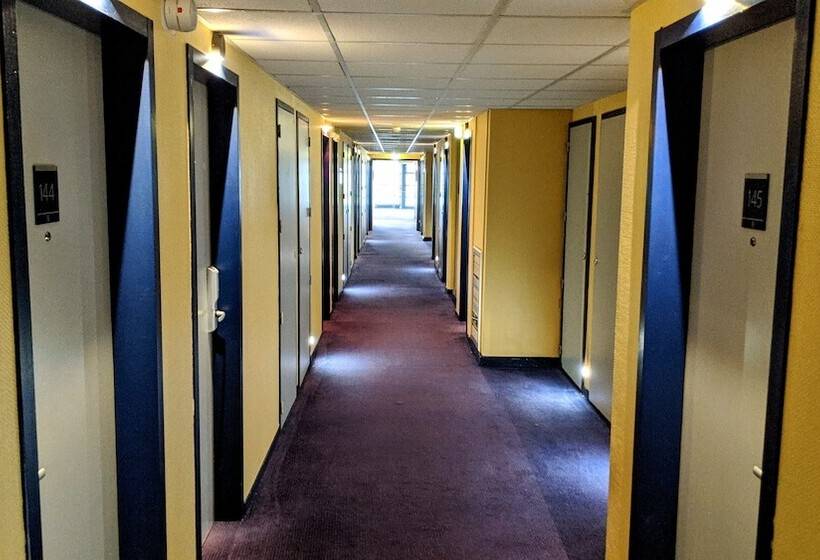 Отель Le Domaine Des Fontaines   Hôtel & Petit Déjeuner