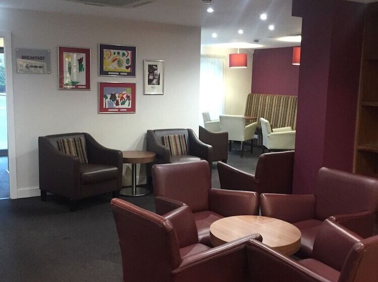 فندق Legacy Preston International