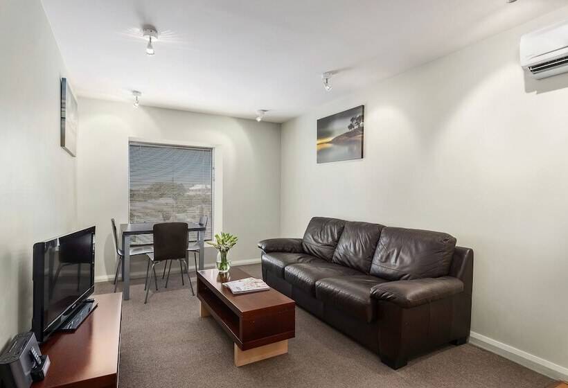 هتل Mantra One Sandy Bay Road