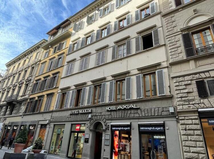 هتل Maxim Axial
