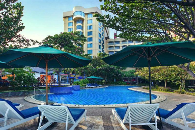 Отель Mercure Convention Center Ancol