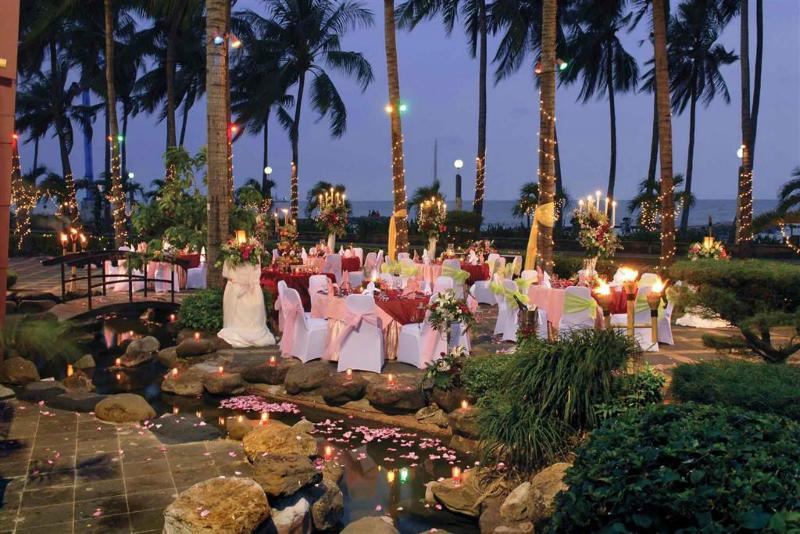 Отель Mercure Convention Center Ancol