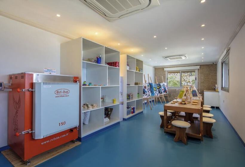 Merit Park Hotel Casino & Spa