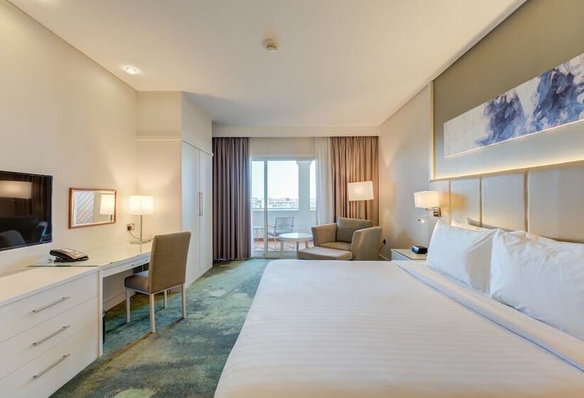 هتل Millennium Lakeview