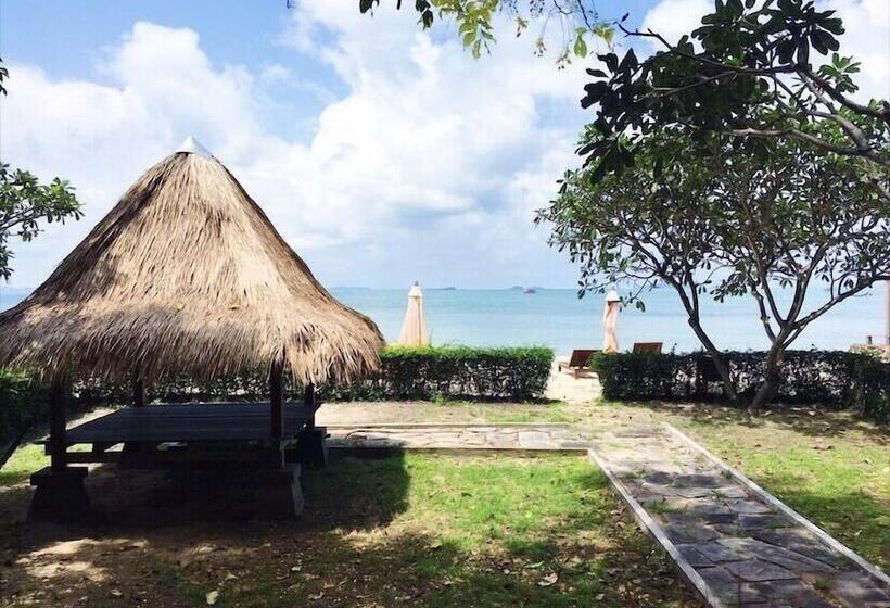 Hotel Mooban Talay Resort