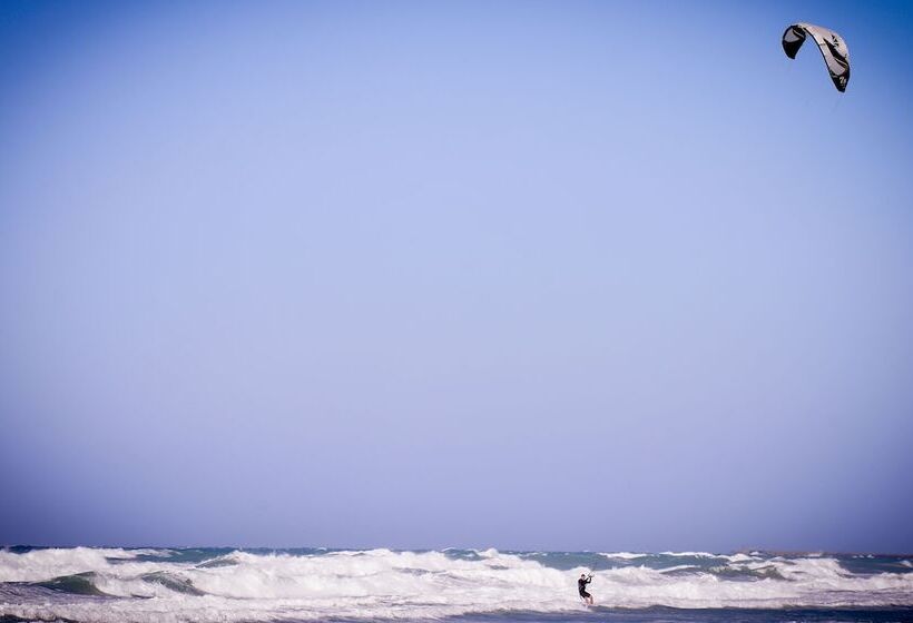 Отель Neptuno Beach