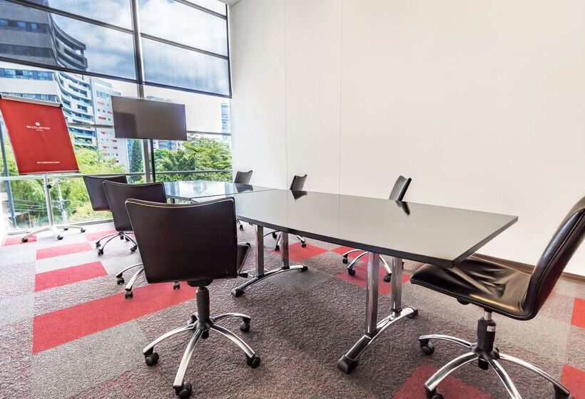 فندق NH Collection Medellin Royal