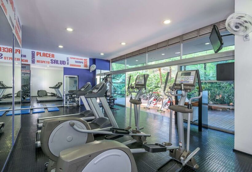 فندق NH Collection Medellin Royal