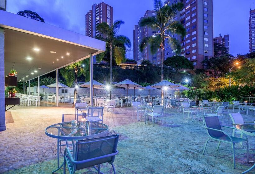 فندق NH Collection Medellin Royal